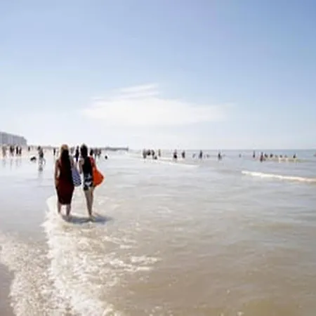 아파트 With Seaview
